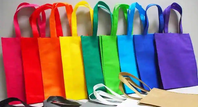農(nóng)用邊坡綠化無(wú)紡布，汽車(chē)內(nèi)飾無(wú)紡布，家具家居無(wú)紡布，農(nóng)用邊坡綠化無(wú)紡布廠(chǎng)家，汽車(chē)內(nèi)飾無(wú)紡布生產(chǎn)，東莞市旭航新材料科技有限公司